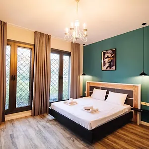 Wine Rock Hotel