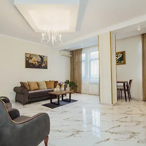 https://ekaterines-apartment-on-gorgiladze-9.batumihotels.net